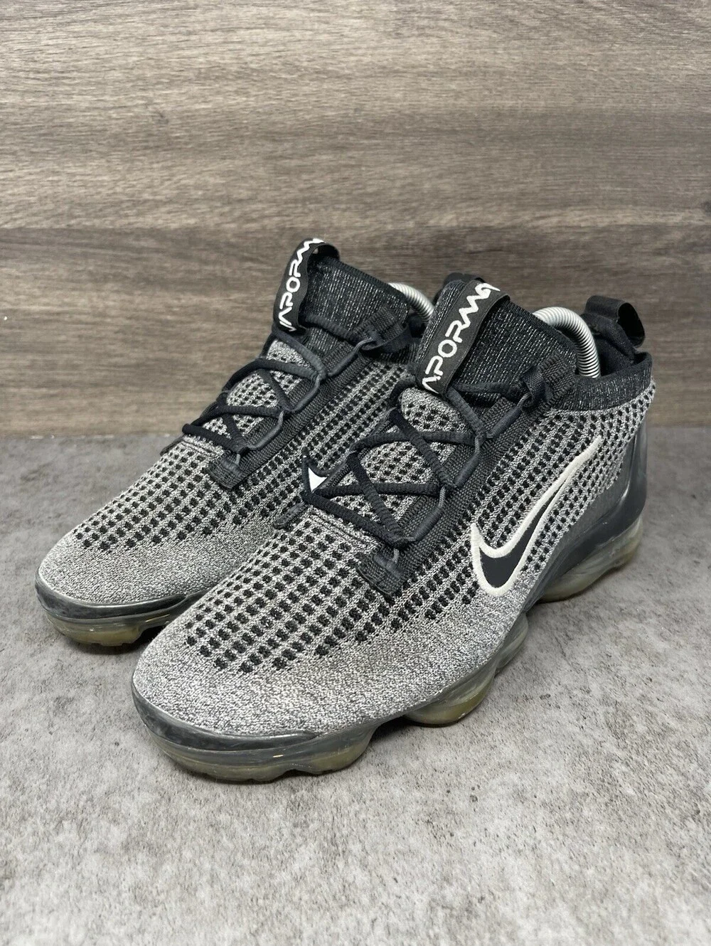 Nike Air VaporMax 2021 Flyknit Oreo Size 6.5Y Kids Black White DB1550-006